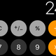 Ilustración para el artículo titulado ¿Cuánto es 1+2+3? La nueva calculadora de iOS 11 dice que 24
